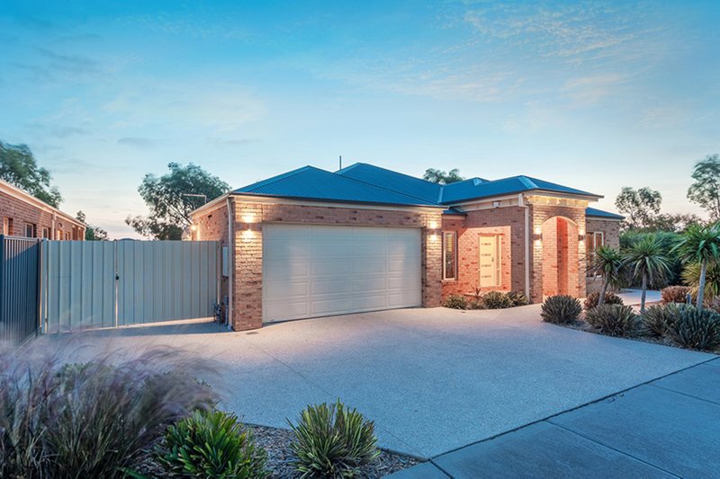 Photo - 9 Belair Close, Craigieburn VIC 3064 - Image 2