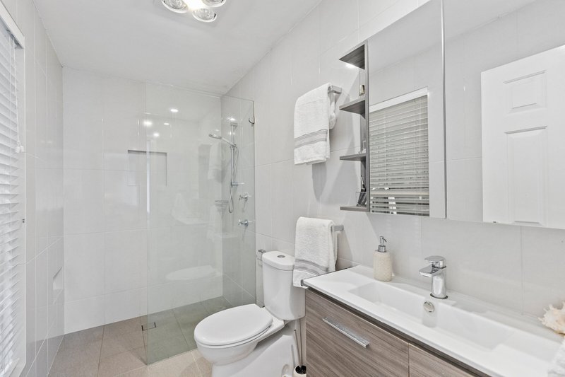 Photo - 9 Belar Avenue, Terrigal NSW 2260 - Image 11