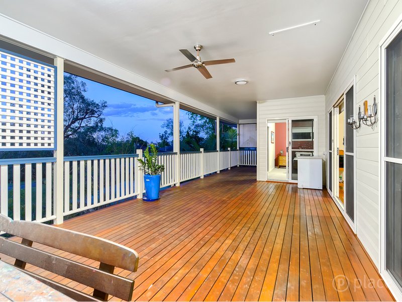 Photo - 9 Bellhurst Outlook, Tarragindi QLD 4121 - Image 10