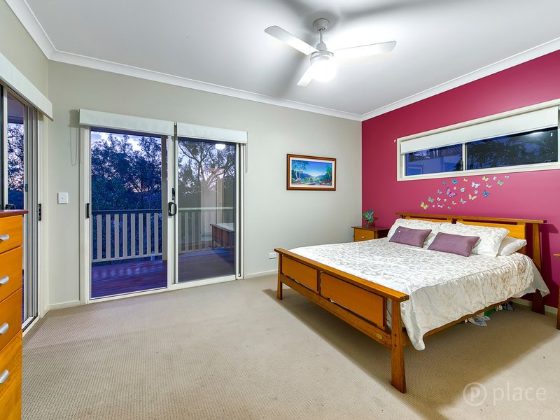 Photo - 9 Bellhurst Outlook, Tarragindi QLD 4121 - Image 13