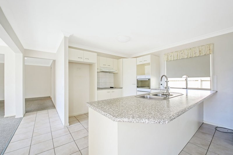 Photo - 9 Bening Place, Mcdowall QLD 4053 - Image 3