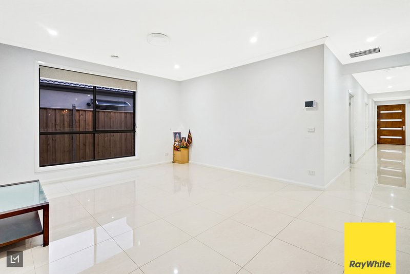 Photo - 9 Bennerson Street, Point Cook VIC 3030 - Image 5