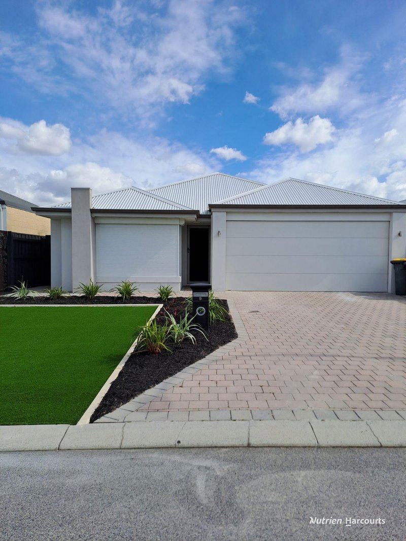 Photo - 9 Bergala Drive, Ellenbrook WA 6069 - Image 2