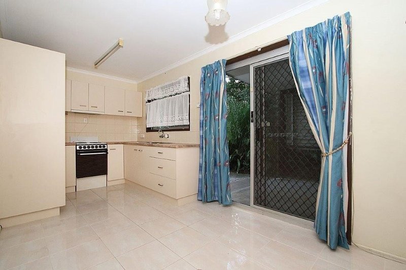 Photo - 9 Bernice Street, Loganlea QLD 4133 - Image 5