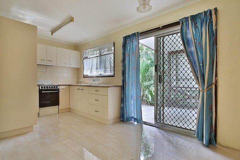 Photo - 9 Bernice Street, Loganlea QLD 4133 - Image 6