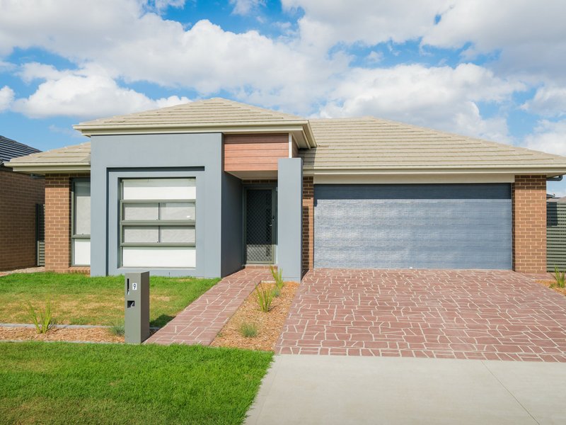 9 Bibb Avenue, Cobbitty NSW 2570