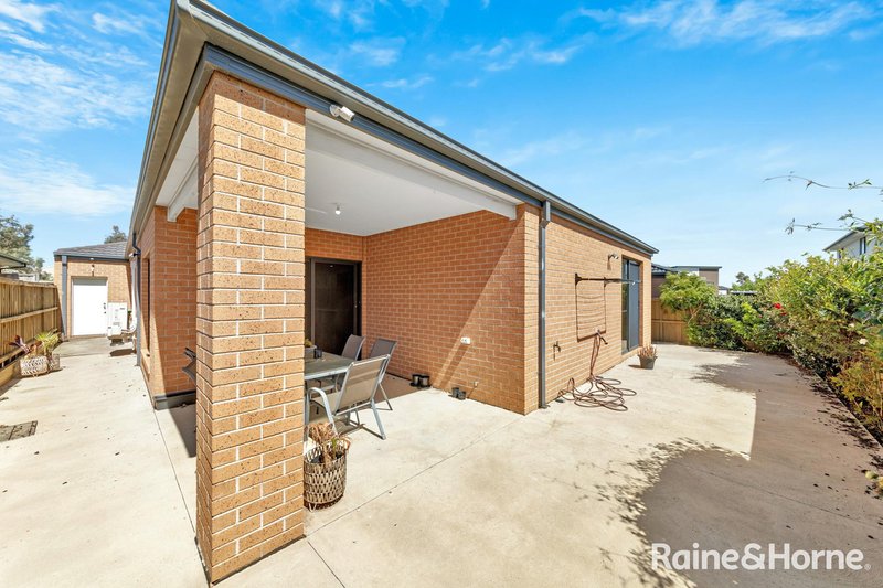 Photo - 9 Bindi Avenue, Tarneit VIC 3029 - Image 16