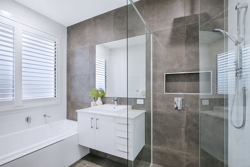Photo - 9 Binnacle Close, Raby Bay QLD 4163 - Image 18