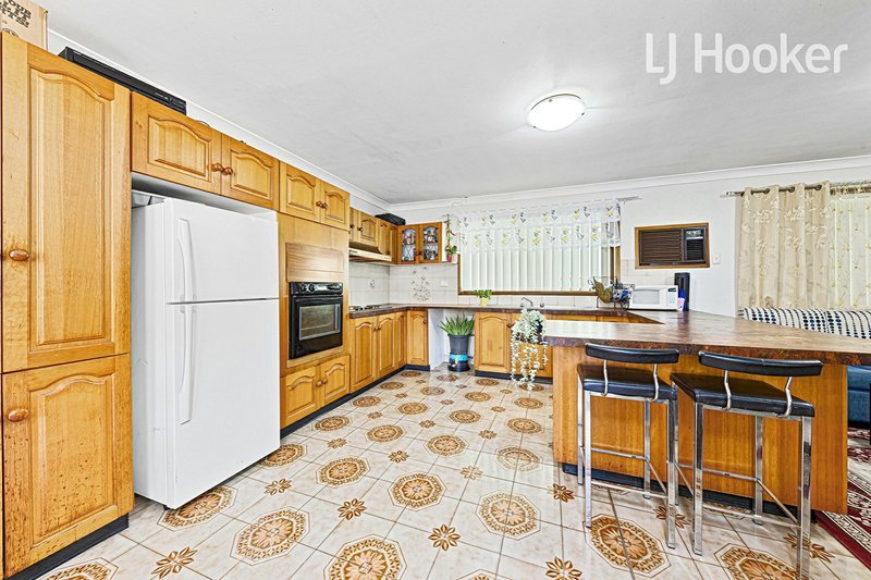 Photo - 9 Bird Ave , Lurnea NSW 2170 - Image 5