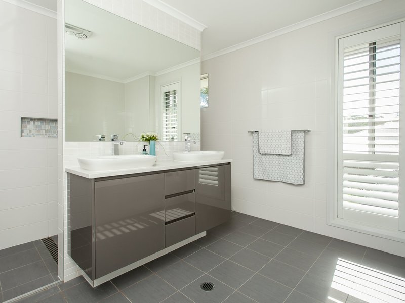 Photo - 9 Birkdale Blvd , Cessnock NSW 2325 - Image 14