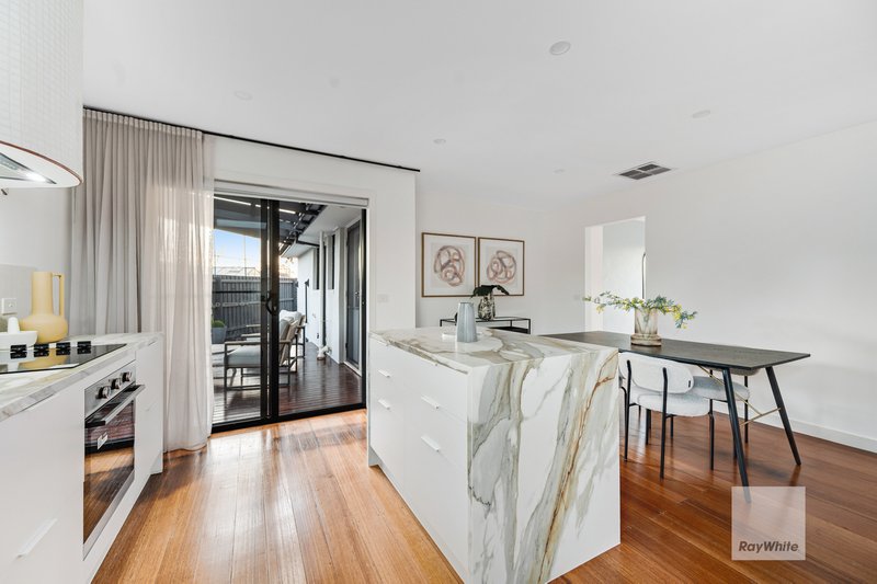 Photo - 9 Bladen Place, Gladstone Park VIC 3043 - Image 12