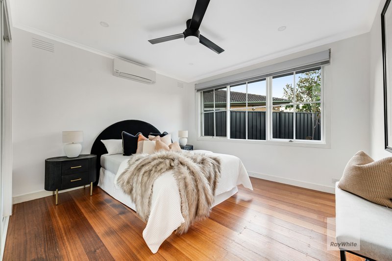 Photo - 9 Bladen Place, Gladstone Park VIC 3043 - Image 14