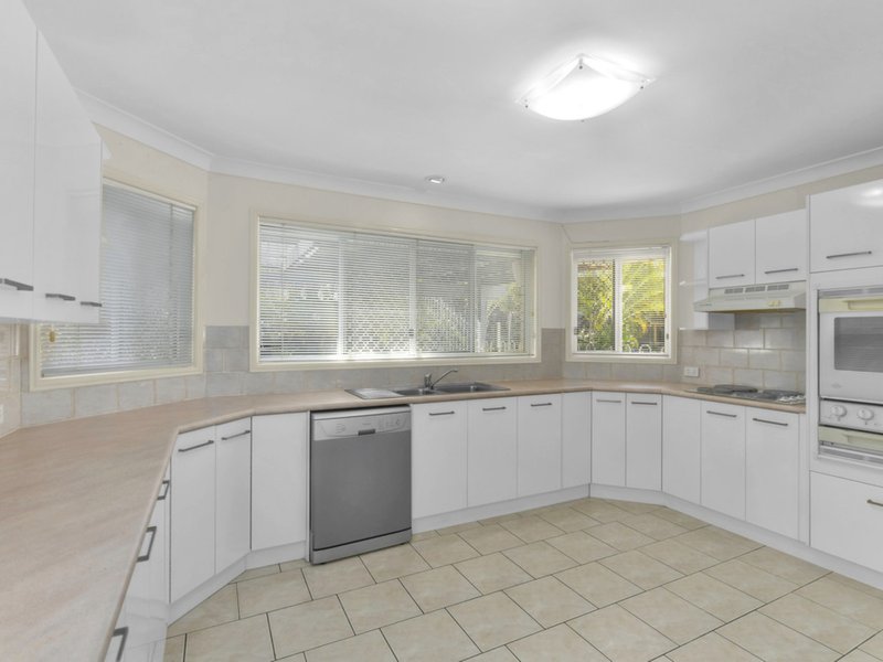 Photo - 9 Blaxland Close, Albany Creek QLD 4035 - Image 7