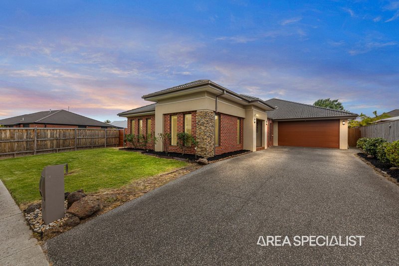 Photo - 9 Bligh Boulevard, Pakenham VIC 3810 - Image 2