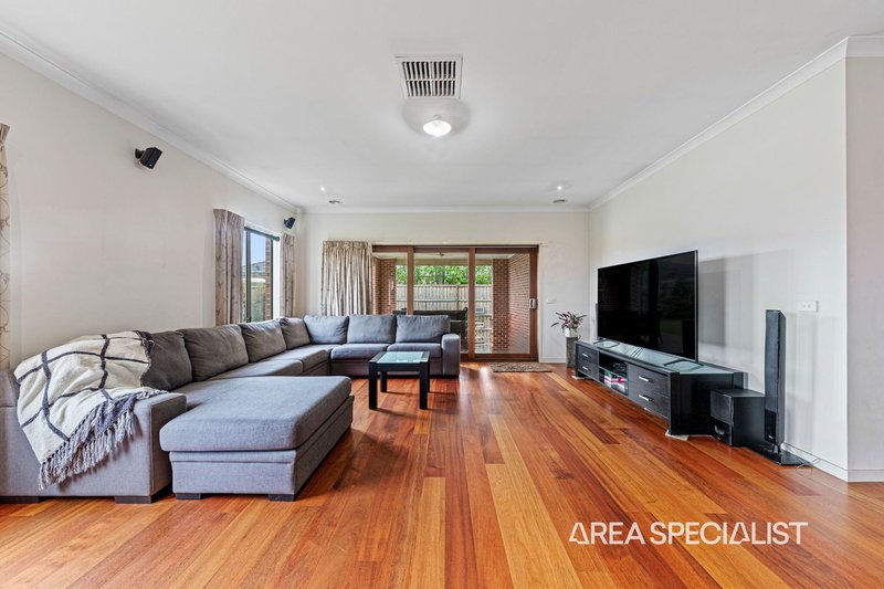 Photo - 9 Bligh Boulevard, Pakenham VIC 3810 - Image 4