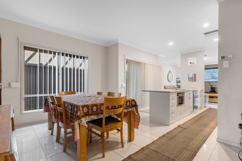 Photo - 9 Blue Lake Drive, Blakeview SA 5114 - Image 9