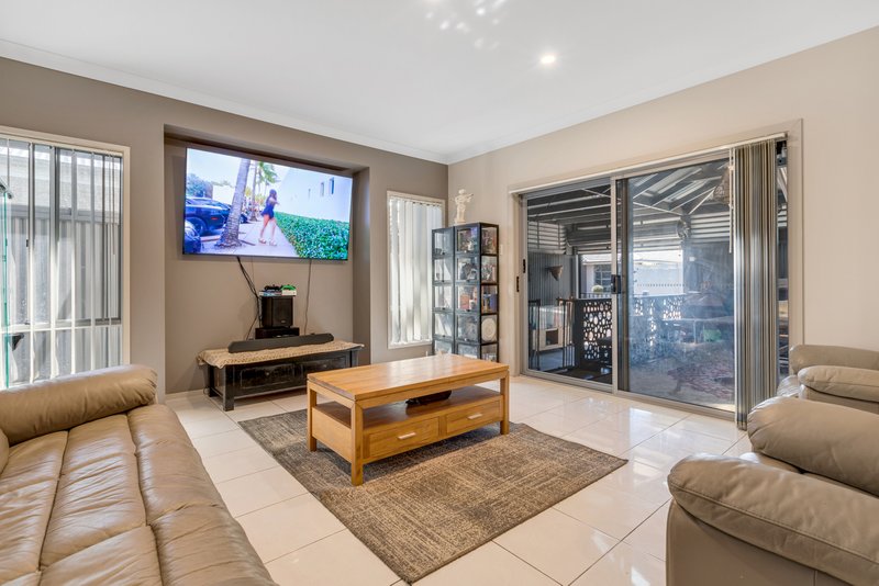 Photo - 9 Blue Lake Drive, Blakeview SA 5114 - Image 13