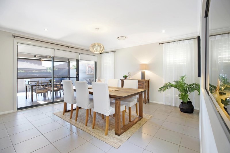 Photo - 9 Blue View Terrace, Glenmore Park NSW 2745 - Image 6