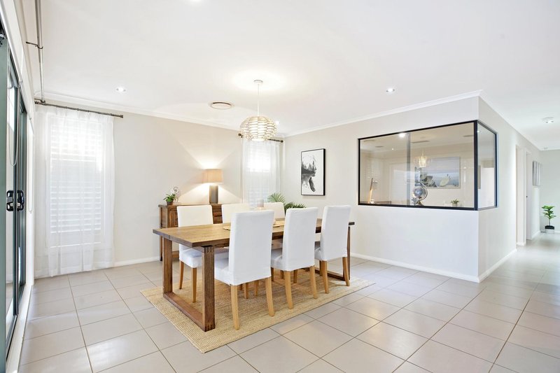 Photo - 9 Blue View Terrace, Glenmore Park NSW 2745 - Image 7