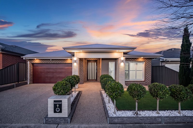 Photo - 9 Boardwalk Rise, Craigieburn VIC 3064 - Image 1