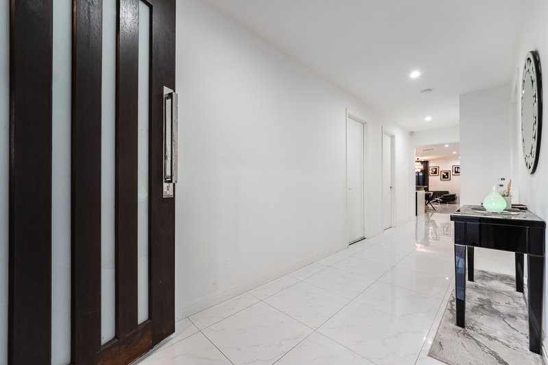 Photo - 9 Boardwalk Rise, Craigieburn VIC 3064 - Image 3