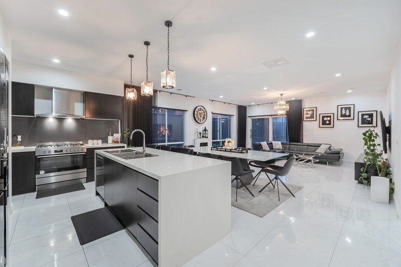 Photo - 9 Boardwalk Rise, Craigieburn VIC 3064 - Image 6
