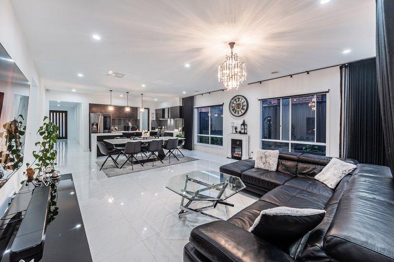 Photo - 9 Boardwalk Rise, Craigieburn VIC 3064 - Image 17