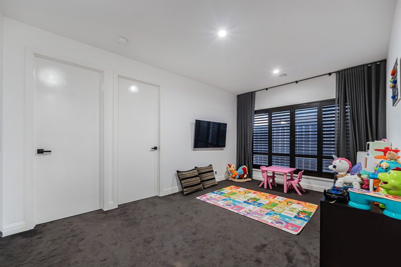 Photo - 9 Boardwalk Rise, Craigieburn VIC 3064 - Image 24