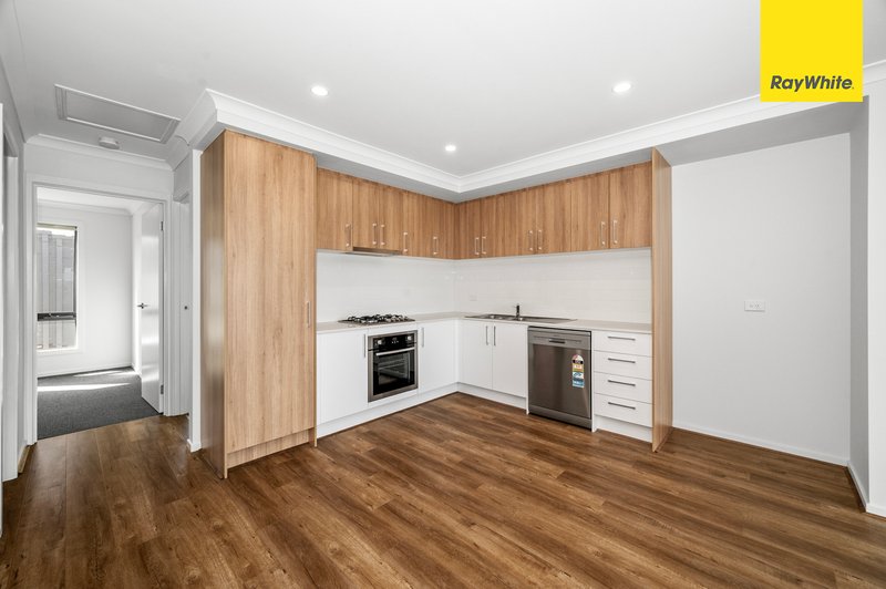 Photo - 9 Bodega Walk, Brookfield VIC 3338 - Image 2