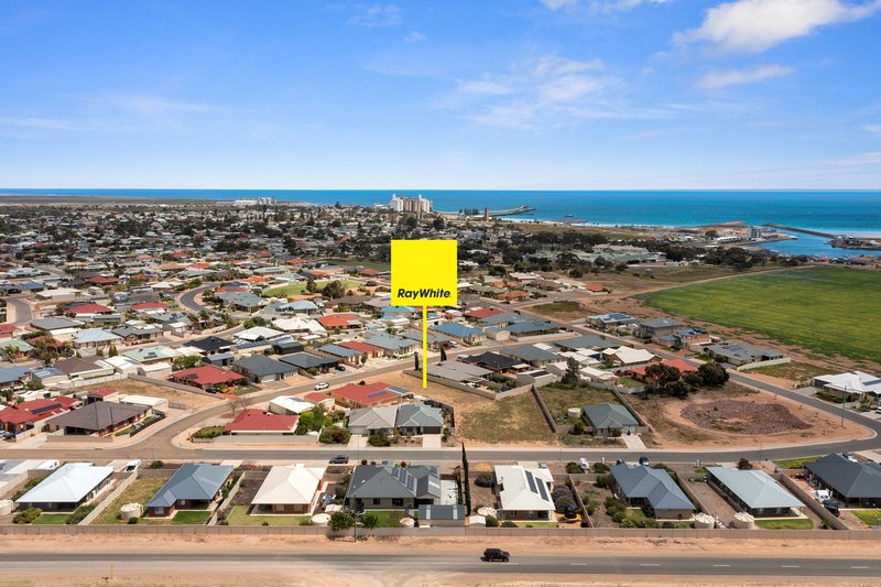 Photo - 9 Bollmeyer Street, Wallaroo SA 5556 - Image 2