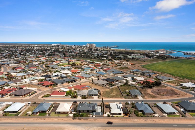 Photo - 9 Bollmeyer Street, Wallaroo SA 5556 - Image 11