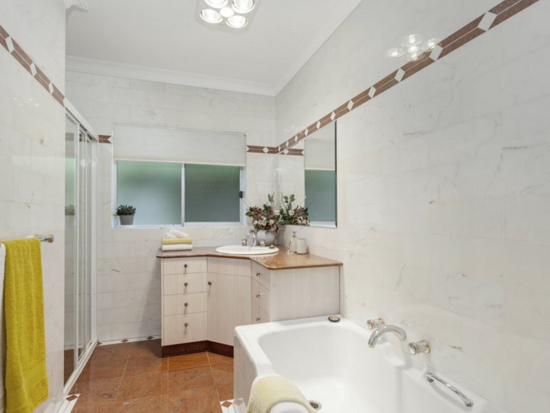 Photo - 9 Bonwick Place, Garran ACT 2605 - Image 2