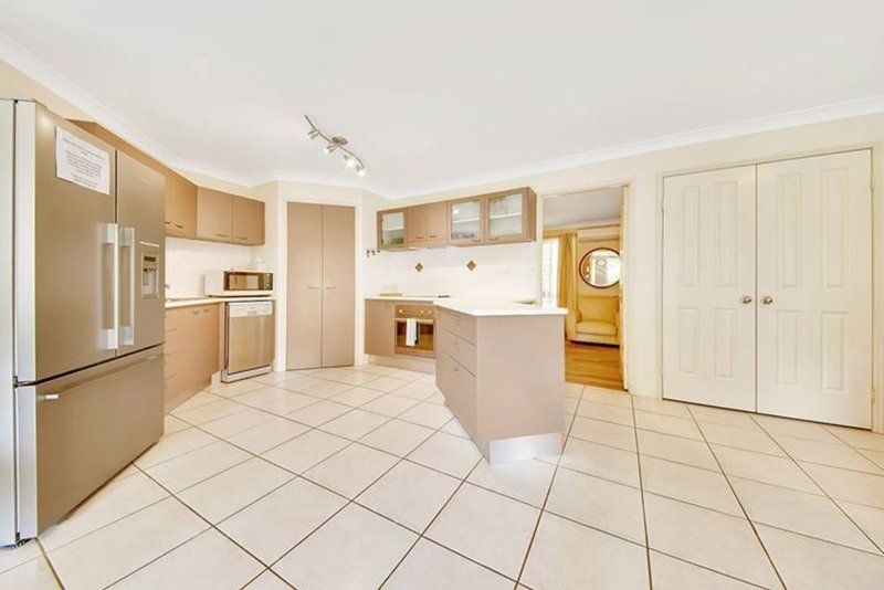 Photo - 9 Booth Court, Cooee Bay QLD 4703 - Image 7