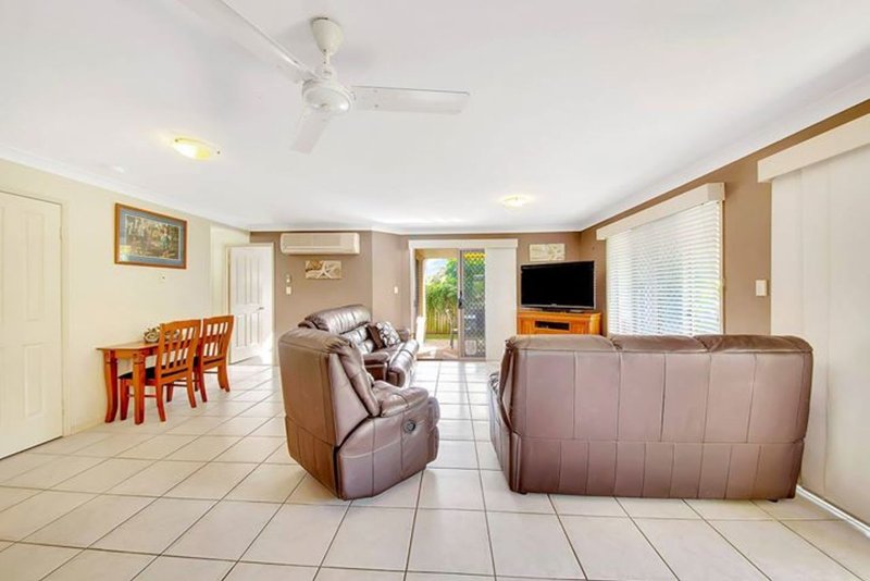 Photo - 9 Booth Court, Cooee Bay QLD 4703 - Image 10