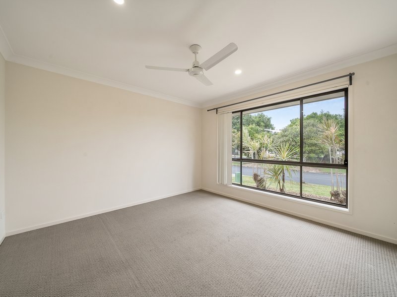 Photo - 9 Borbidge Street, North Lakes QLD 4509 - Image 13