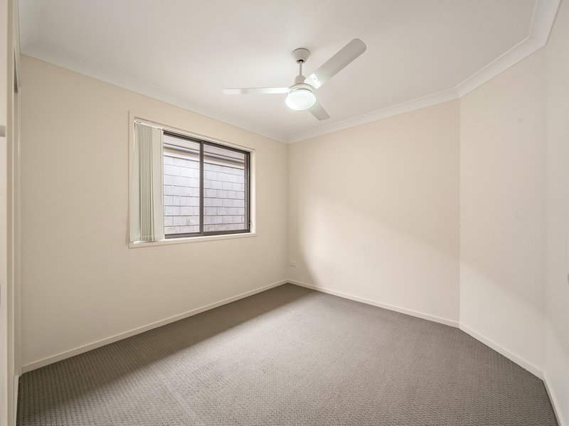 Photo - 9 Borbidge Street, North Lakes QLD 4509 - Image 14