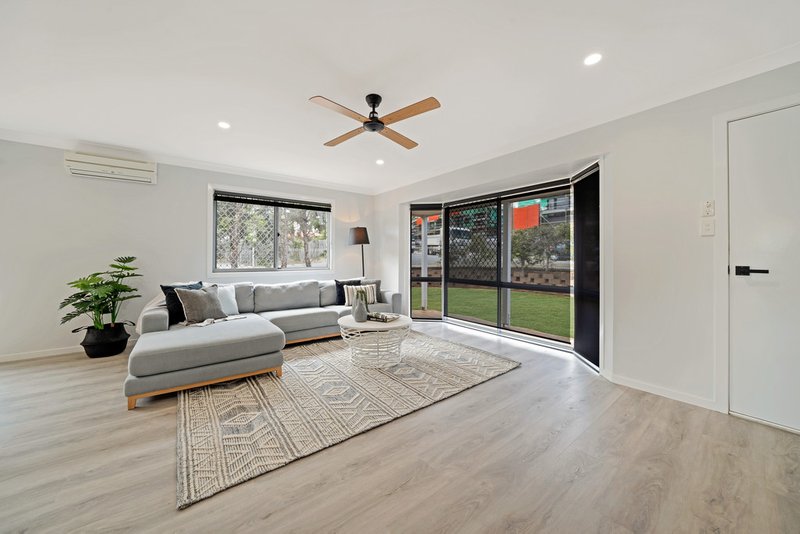 Photo - 9 Boronia Avenue, Daisy Hill QLD 4127 - Image 6