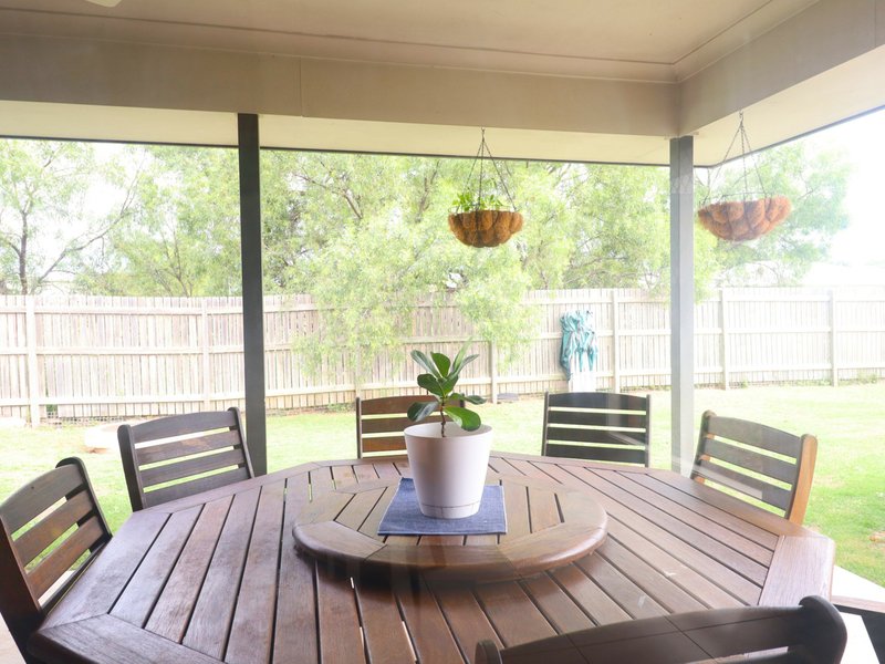 Photo - 9 Bottletree Court, Roma QLD 4455 - Image 18