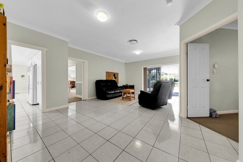 Photo - 9 Bowden Street, Carseldine QLD 4034 - Image 12