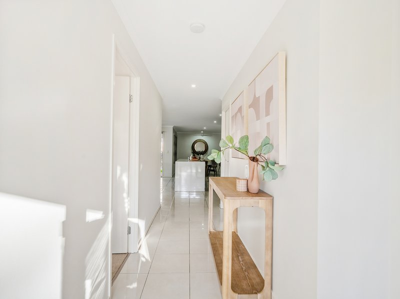 Photo - 9 Boyne Place, Warner QLD 4500 - Image 2