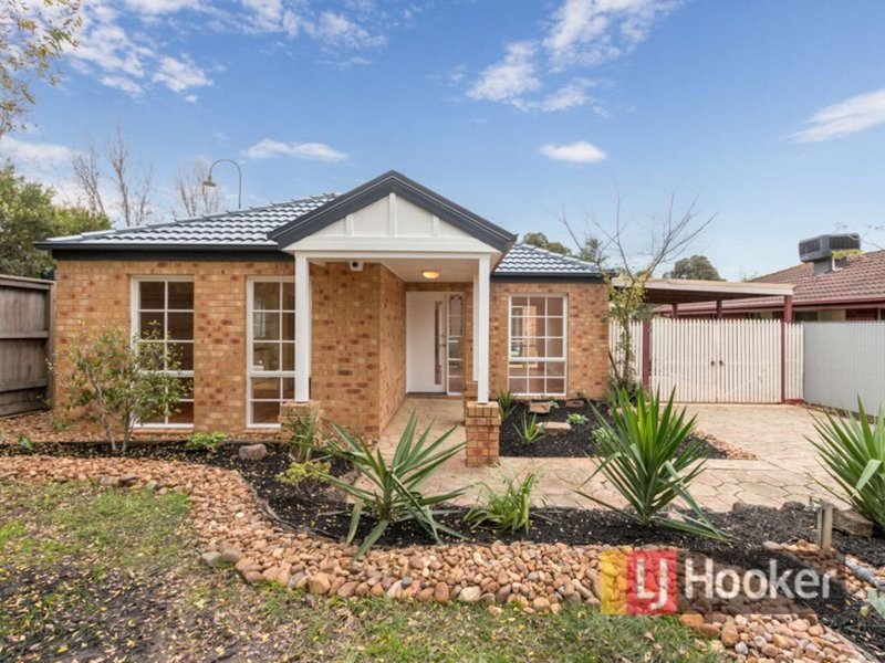 Photo - 9 Brady Close, Lynbrook VIC 3975 - Image 1