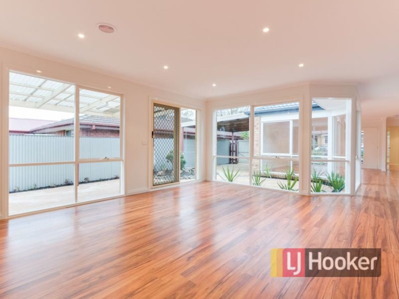 Photo - 9 Brady Close, Lynbrook VIC 3975 - Image 6