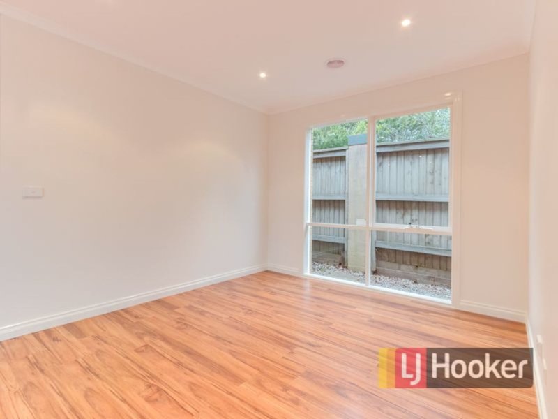 Photo - 9 Brady Close, Lynbrook VIC 3975 - Image 11