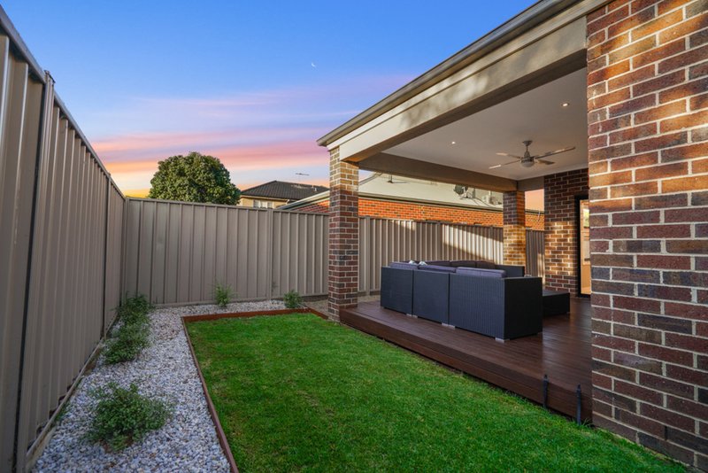 Photo - 9 Braeside Walk, Caroline Springs VIC 3023 - Image 15