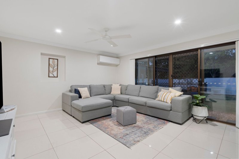 Photo - 9 Bramley Court, Mount Warren Park QLD 4207 - Image 5