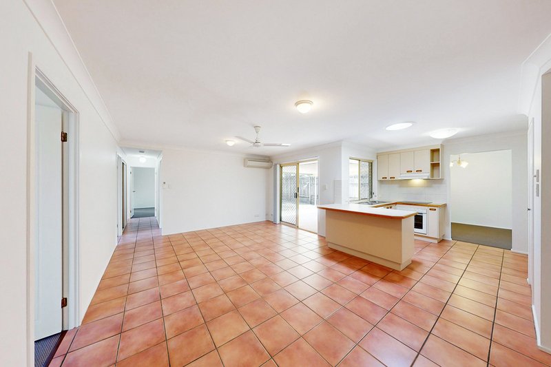Photo - 9 Brampton Place, Taigum QLD 4018 - Image 5