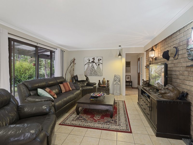 Photo - 9 Branch Creek Road, Clear Mountain QLD 4500 - Image 4
