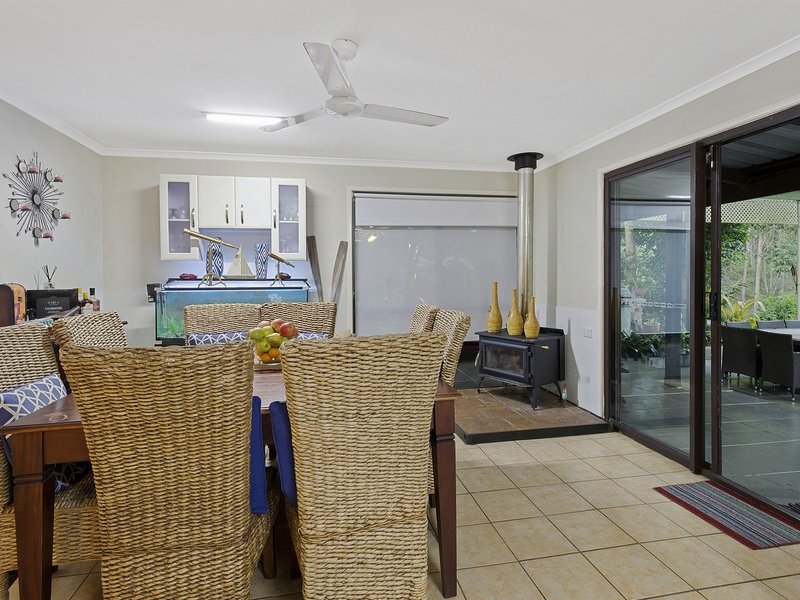 Photo - 9 Branch Creek Road, Clear Mountain QLD 4500 - Image 8