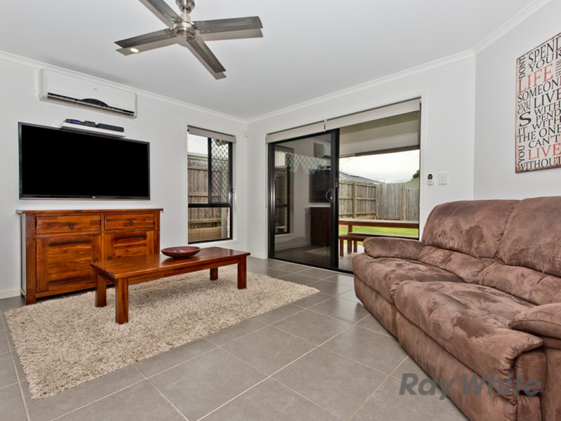 Photo - 9 Braxlaw Cres , Dakabin QLD 4503 - Image 7