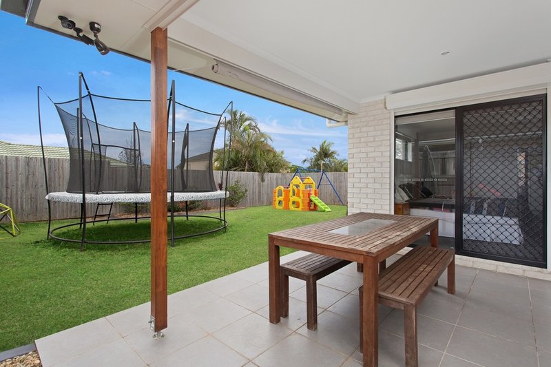 Photo - 9 Braxlaw Cres , Dakabin QLD 4503 - Image 12